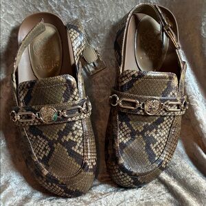 Vince Camuto Embossed Leather Detail